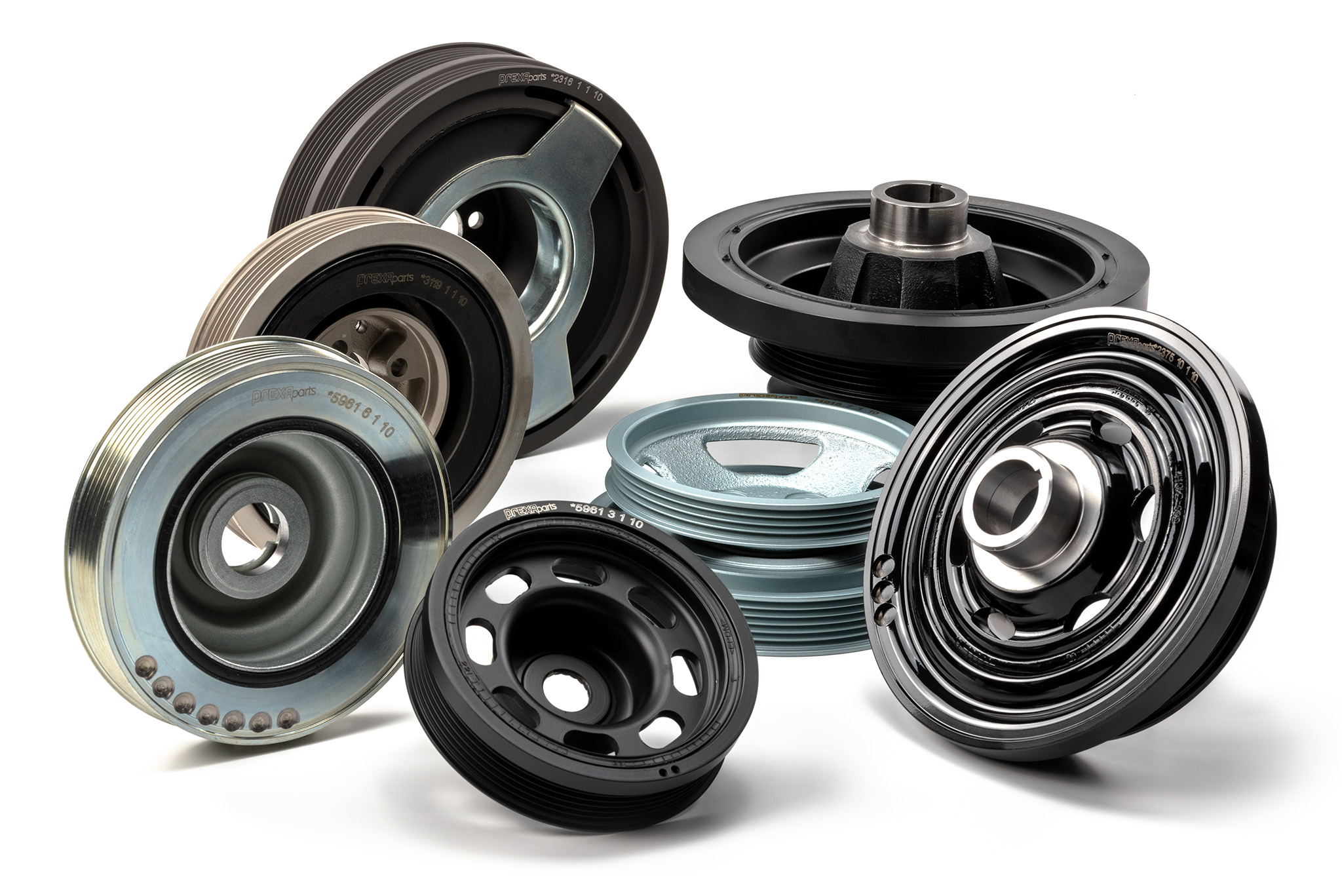 Unterschiedliche Riemenscheiben, Schwingungsdämpfer und Antriebskomponenten für den Kfz-Motorbereich – hochwertige B2B-Ersatzteile von PREXAparts für Werkstätten und Teilehändler.